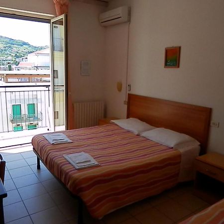 B&B Attico Mare San Benedetto del Tronto Esterno foto