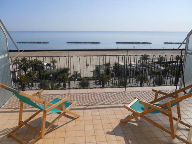 B&B Attico Mare San Benedetto del Tronto Esterno foto
