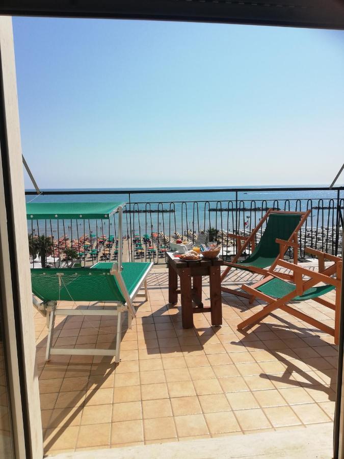 B&B Attico Mare San Benedetto del Tronto Esterno foto